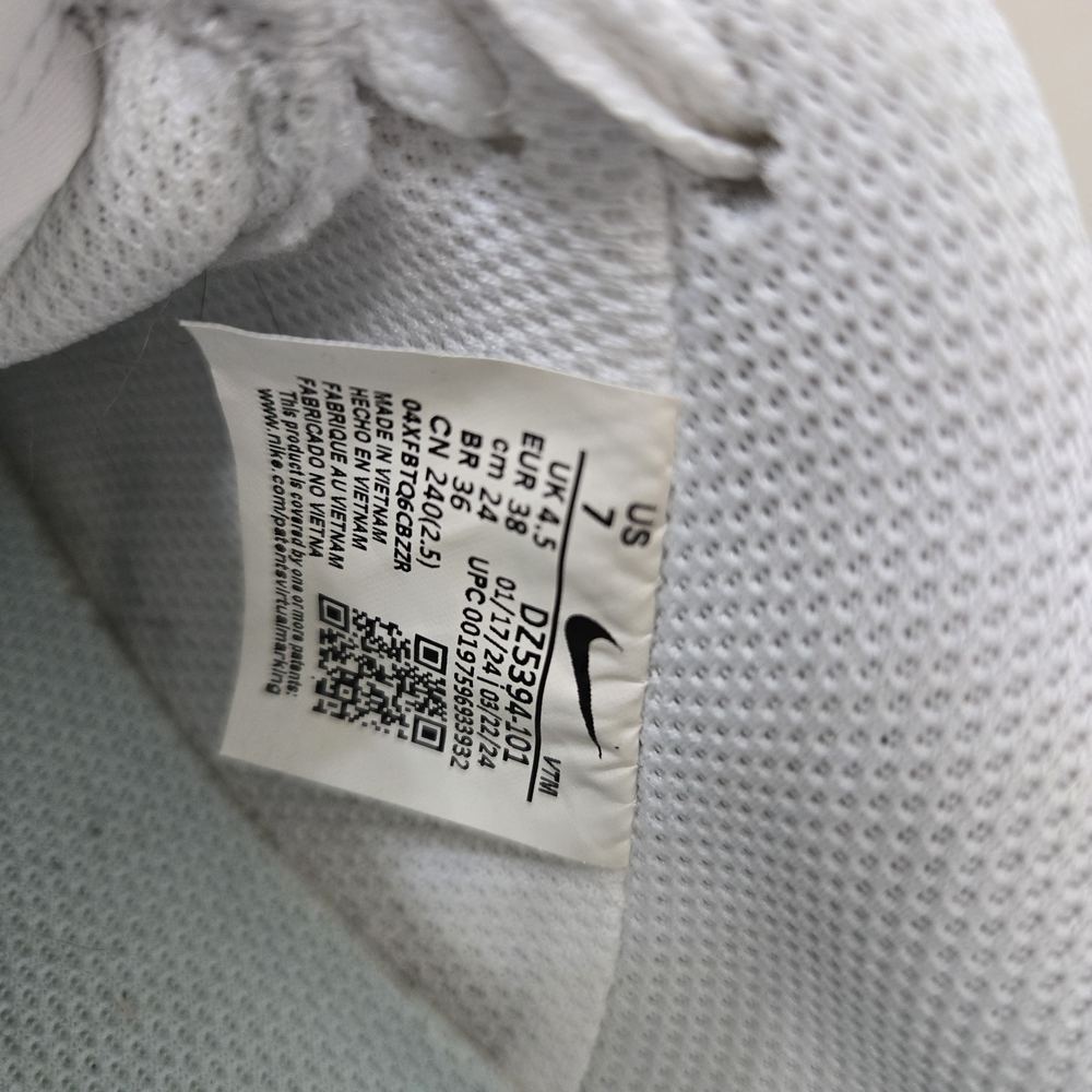 Nike Women's White and Light Blue Sneakers - Picture 2 of 7